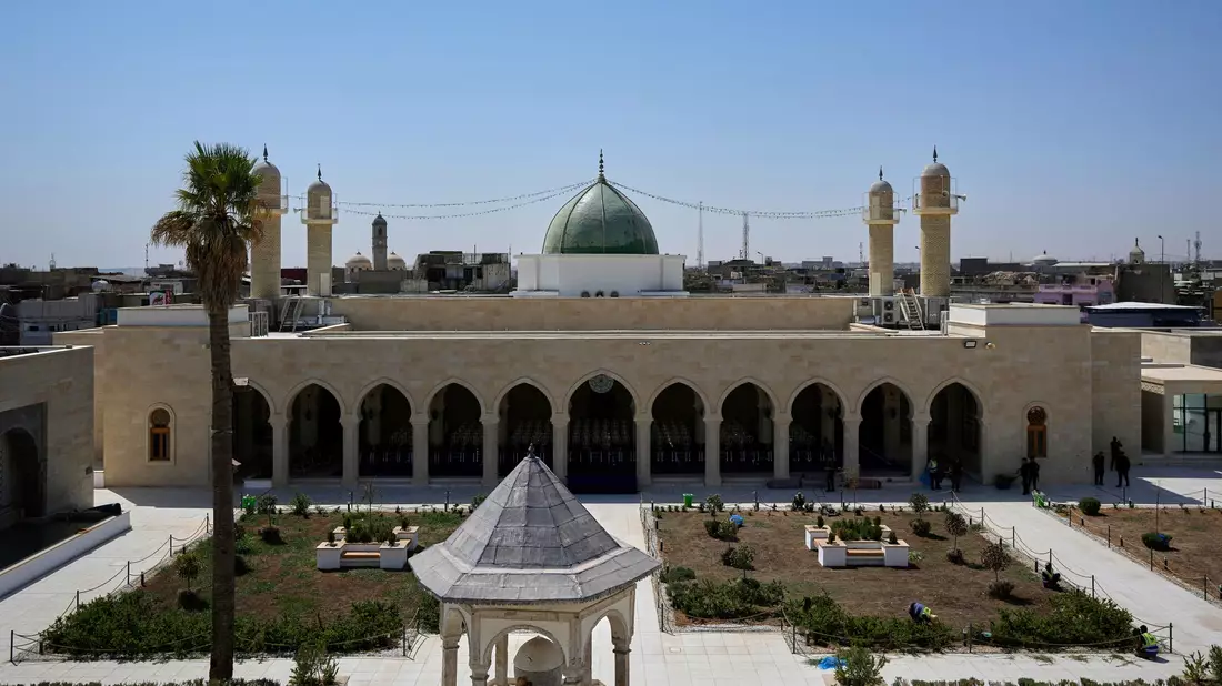Die Al-Nuri-Moschee vor dem Besuch des irakischen Regierungschefs. - Bild: Hadi Mizban/AP/dpa