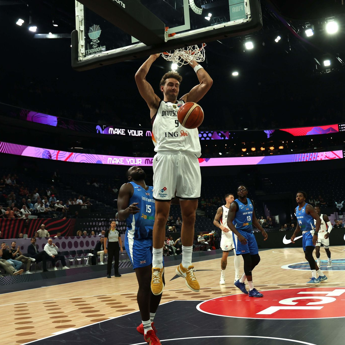 Das deutsche Team funktioniert bei der EM. - Foto: Matthias Stickel/dpa