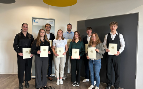 HZA-LA: Vereidigung der Berufseinsteiger beim Hauptzollamt Landshut Jetzt Karriere beim ZOLL starten! - Foto: presseportal.de