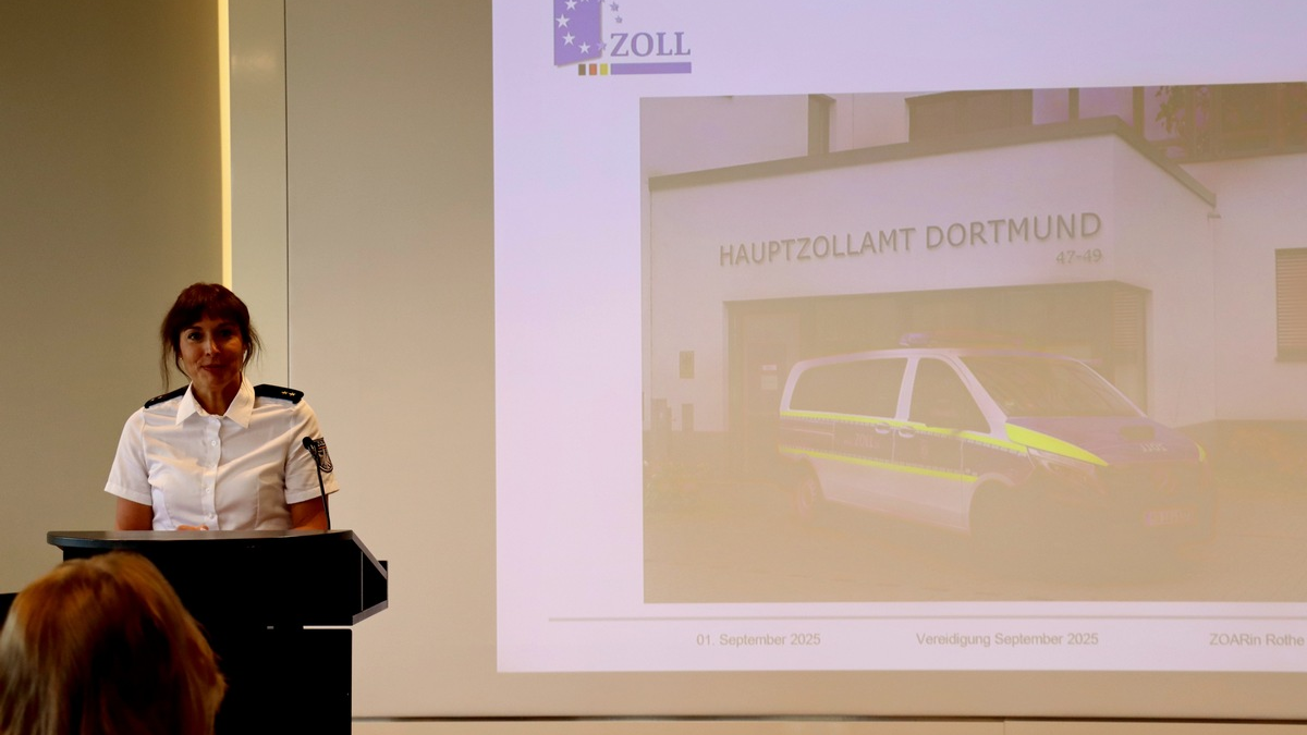 HZA-DO: Berufseinsteiger beim Hauptzollamt Dortmund / Jetzt Karriere beim ZOLL starten - Foto: presseportal.de