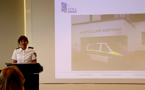 HZA-DO: Berufseinsteiger beim Hauptzollamt Dortmund / Jetzt Karriere beim ZOLL starten - Foto: presseportal.de