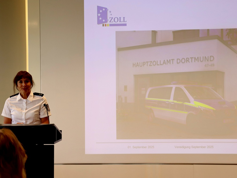 HZA-DO: Berufseinsteiger beim Hauptzollamt Dortmund / Jetzt Karriere beim ZOLL starten - Foto: presseportal.de