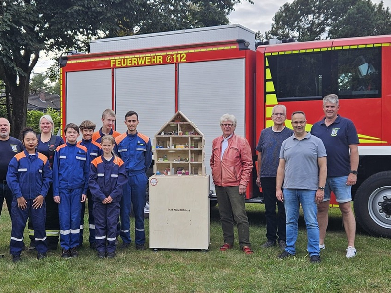 FW-ROW: Freiwillige Feuerwehr Wilstedt übergibt neues Rauchhaus an die Jugendfeuerwehr - Foto: presseportal.de