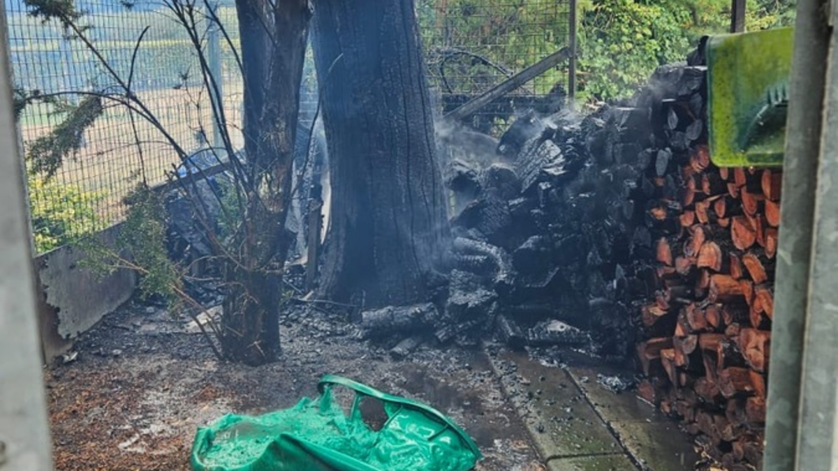 FW-Schermbeck: Garagenbrand - Foto: presseportal.de