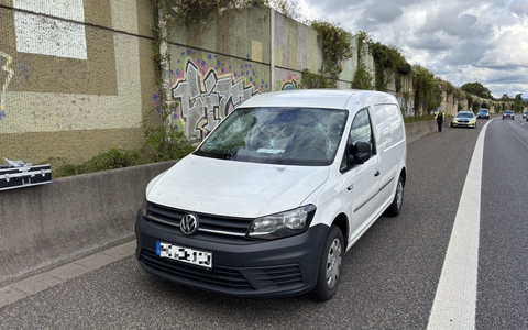 POL-OF: Nach Auffahrunfall: Unbekannte schlagen auf 30-Jährigen ein - Polizei bittet um weitere Hinweise - Foto: presseportal.de