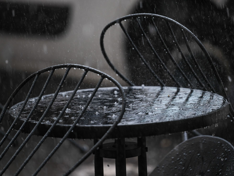 Die Lage für das Gastgewerbe bleibt schwierig. Die Branche machte im Juli eigenen Angaben zufolge ein deutliches Umsatzminus. (Archivbild) - Foto: Britta Pedersen/dpa