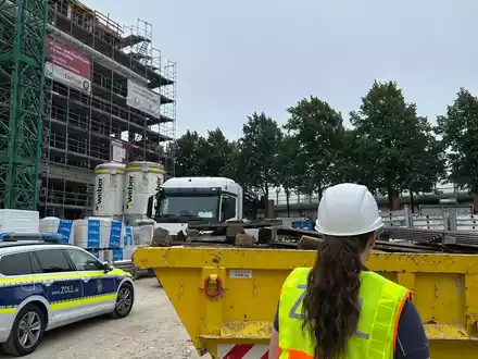 HZA-KI: Zoll kontrolliert Großbaustelle in Kiel / zahlreiche Verstöße festgestellt - Foto: presseportal.de
