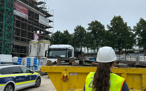 HZA-KI: Zoll kontrolliert Großbaustelle in Kiel / zahlreiche Verstöße festgestellt - Foto: presseportal.de