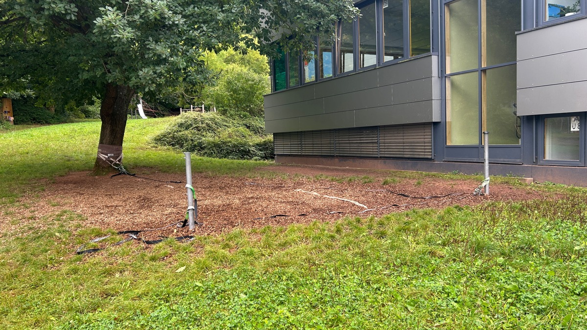 POL-PDLD: Vandalismus auf Schulgelände - Foto: presseportal.de