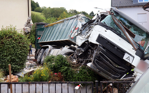 Bei dem Unfall wurde auch ein Kind verletzt. - Foto: Rene Priebe/dpa