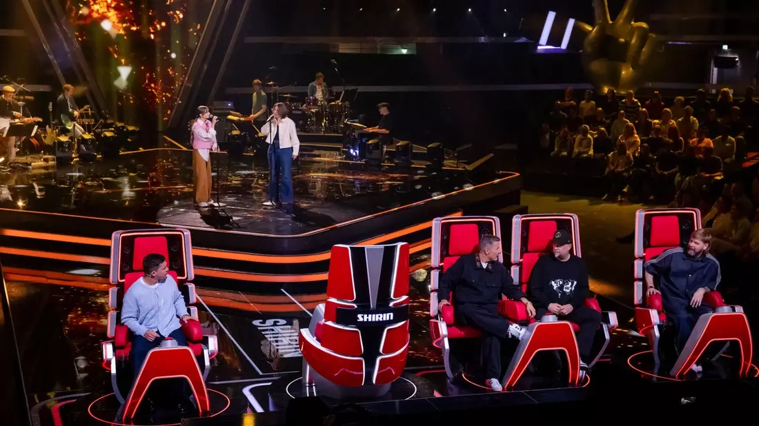 Nadia und Annika Schüler Nico Santos Michi Beck Smudo Rea Garvey The Voice of Germany - Bild: Joyn/Claudius Pflug, presseportal.de