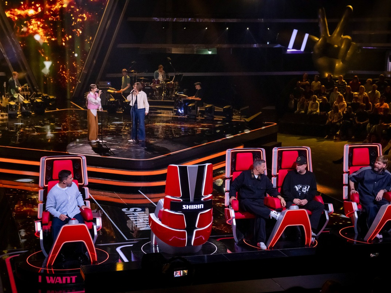 Nadia und Annika Schüler Nico Santos Michi Beck Smudo Rea Garvey The Voice of Germany - Foto: Joyn/Claudius Pflug, presseportal.de