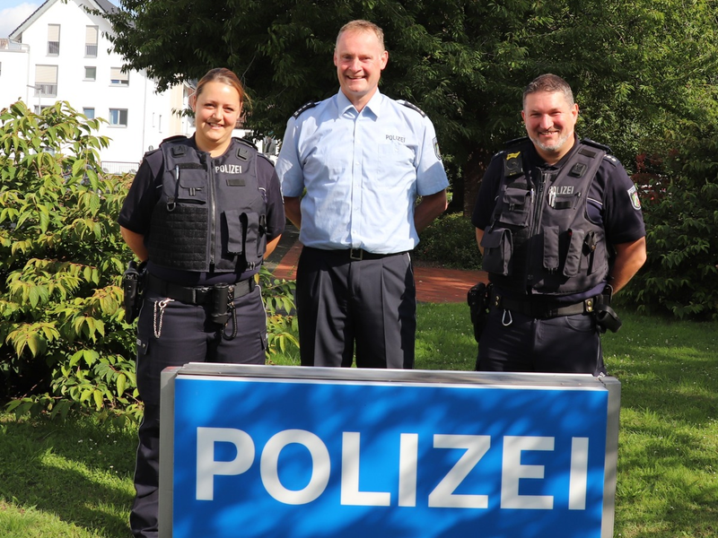 POL-HX: Neue Bezirksdienstbeamte für die Stadt Höxter im Einsatz - Foto: presseportal.de