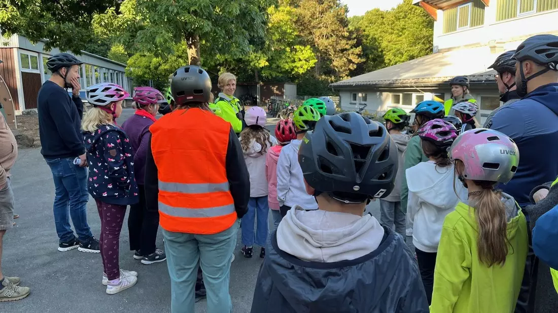 POL-SI: Alt hilft jung - jung hilft alt: Polizei startet das Projekt Fahrrad-Pate - #polsiwi - Bild: presseportal.de