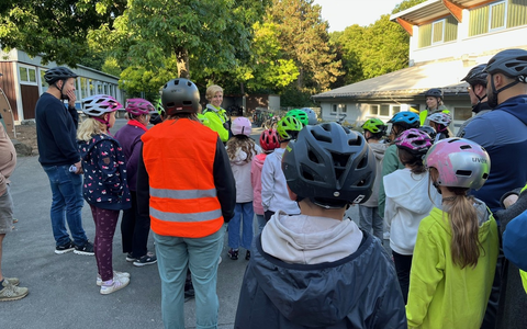 POL-SI: Alt hilft jung - jung hilft alt: Polizei startet das Projekt Fahrrad-Pate - #polsiwi - Foto: presseportal.de