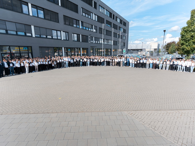 POL-AC: Polizei Aachen begrüßt neue Kolleginnen und Kollegen - Foto: presseportal.de