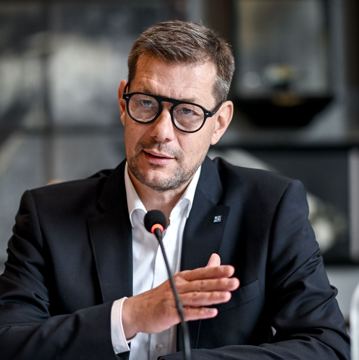 Dehoga-Hauptgeschäftsführerin Ingrid Hartges präsentiert die Halbjahreszahlen der Branche. - Foto: Britta Pedersen/dpa