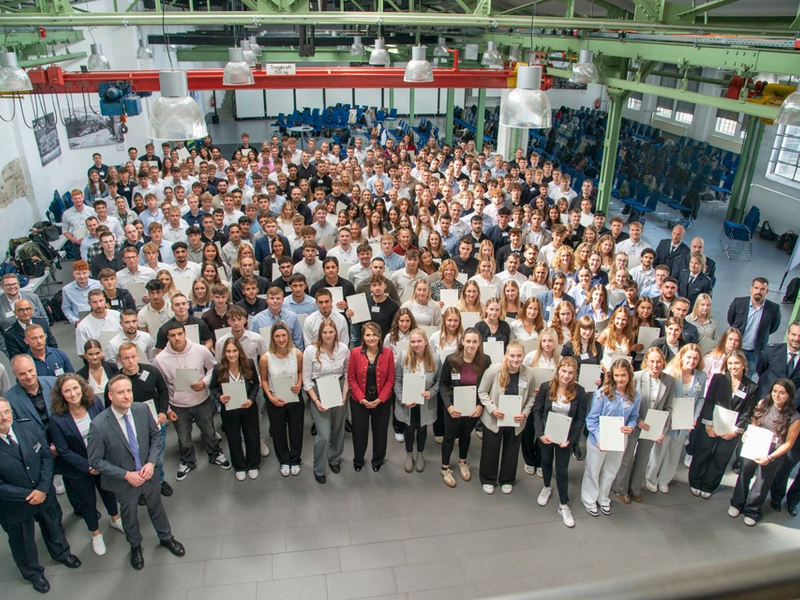 POL-HA: 279 neue Gesichter für die Zukunft der Polizei - Ausbildungsleitung begrüßt neuen Einstellungsjahrgang am Standort Hagen - Foto: presseportal.de