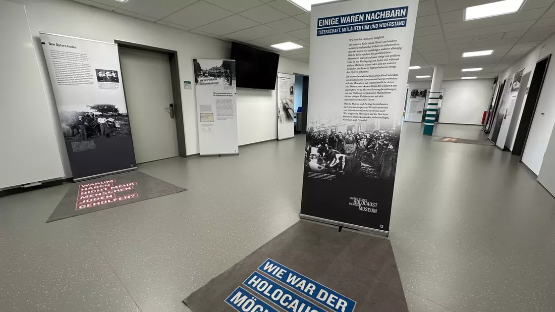 POL-REK: 250902-4: Wanderausstellung zum Nationalsozialismus bei der Polizei Rhein-Erft-Kreis - Bild: presseportal.de