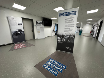 POL-REK: 250902-4: Wanderausstellung zum Nationalsozialismus bei der Polizei Rhein-Erft-Kreis - Foto: presseportal.de