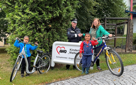 LPI-G: Zwei Fahrräder finden ein neues Zuhause im Kinderheim Greiz - Foto: presseportal.de