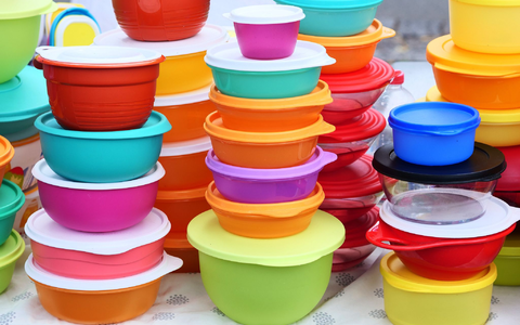 Tupperware steht in Deutschland und anderen Ländern in Europa vor einem Durchstart (Archivbild). - Foto: Wolfram Steinberg/dpa