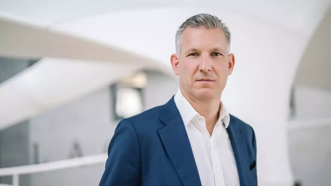 Der neue Nestlé-Chef Philipp Navratil soll den Konzern wieder auf Kurs bringen (Archivbild) - Bild: William Gammuto/Nestle/dpa