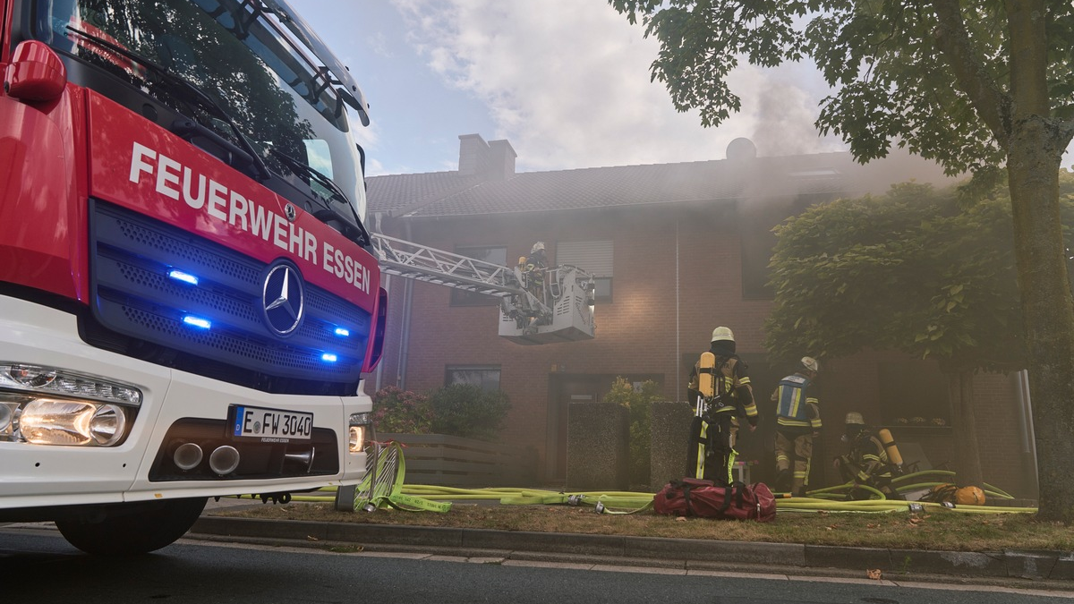 FW-E: Ausgedehnter Kellerbrand in einem Einfamilienhaus - Foto: presseportal.de