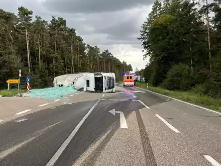 POL-PDLD: Vollsperrung B 9 bei Berg nach Lkw-Unfall - Foto: presseportal.de