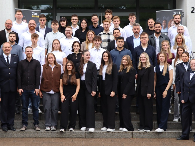 HZA-BI: Berufseinsteiger beim Hauptzollamt Bielefeld/Jetzt Karriere beim ZOLL starten! - Foto: presseportal.de