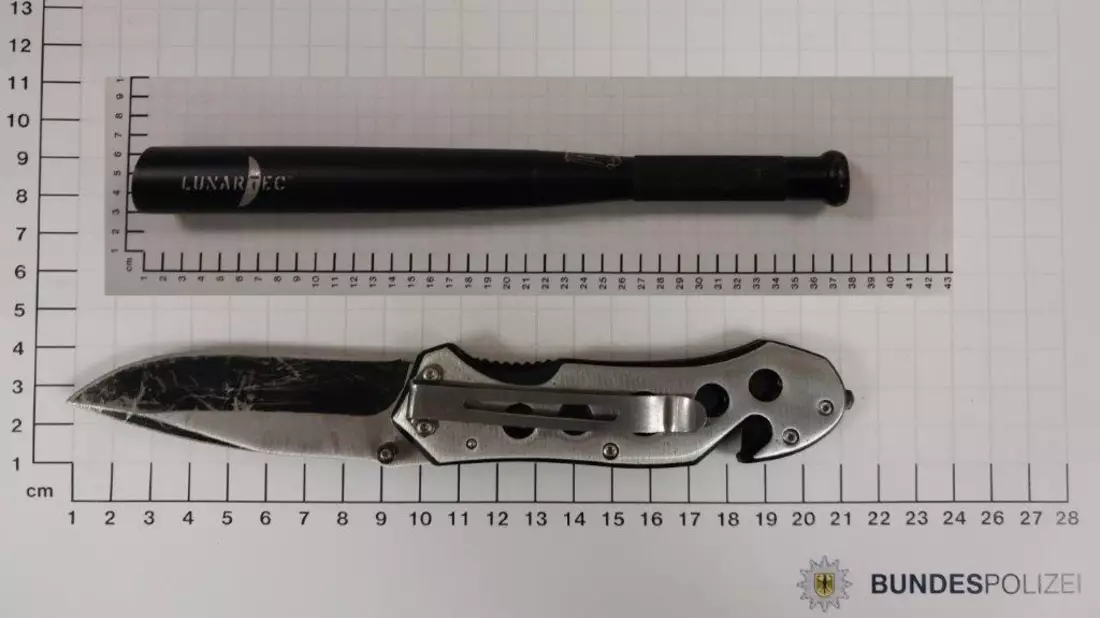 BPOL NRW: Hauptbahnhof Münster - Bundespolizei stellt Messer und Schlagstock bei 16-Jährigem sicher - Bild: presseportal.de