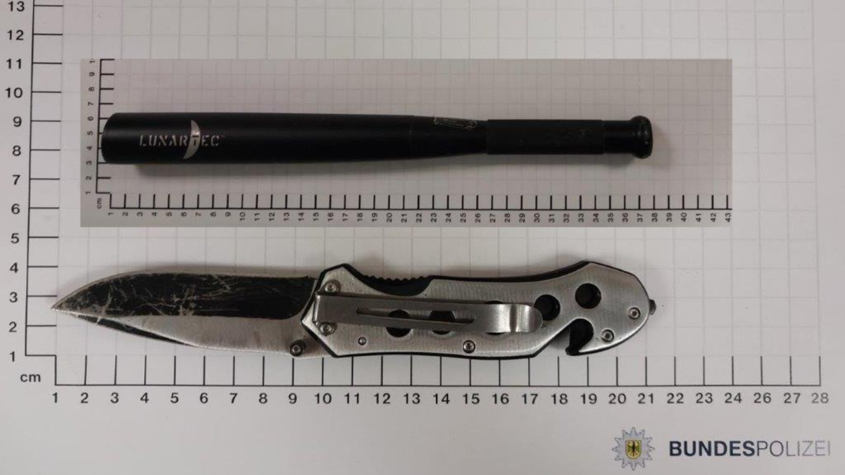 BPOL NRW: Hauptbahnhof Münster - Bundespolizei stellt Messer und Schlagstock bei 16-Jährigem sicher - Foto: presseportal.de