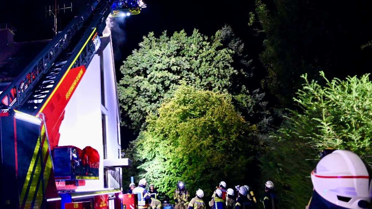 FF Olsberg: Feuer in Mehrfamilienhaus in Bigge - Foto: presseportal.de