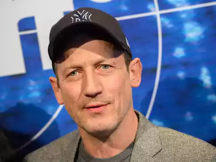 Der Schauspieler geht nun unter die Quizzer und zeigt, bei «Wer weiß denn sowas?» wie schlau er ist. (Archivbild) - Foto: Julian Stratenschulte/dpa