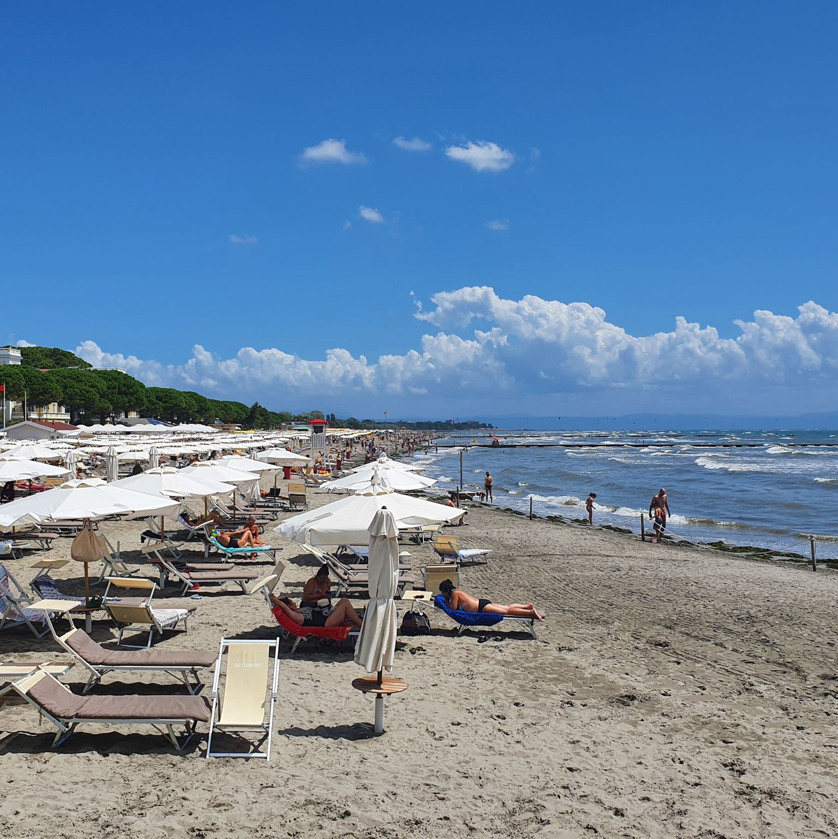 Das Unglück geschah am Strand von Grado in Norditalien. (Archivbild) - Foto: Alexandra Frank/dpa-tmn