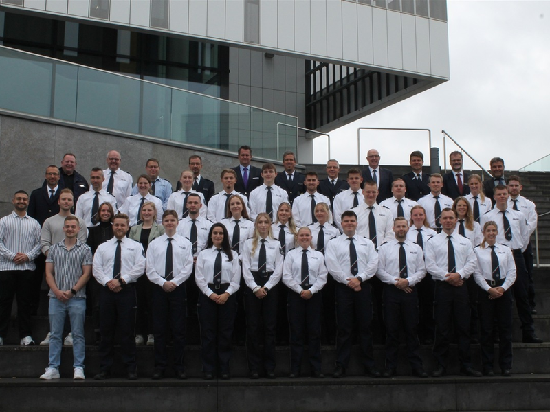 POL-KLE: Kreis Kleve - 37 neue Polizistinnen und Polizisten im Kreis Kleve begrüßt / Vereidigung durch den Landrat - Foto: presseportal.de