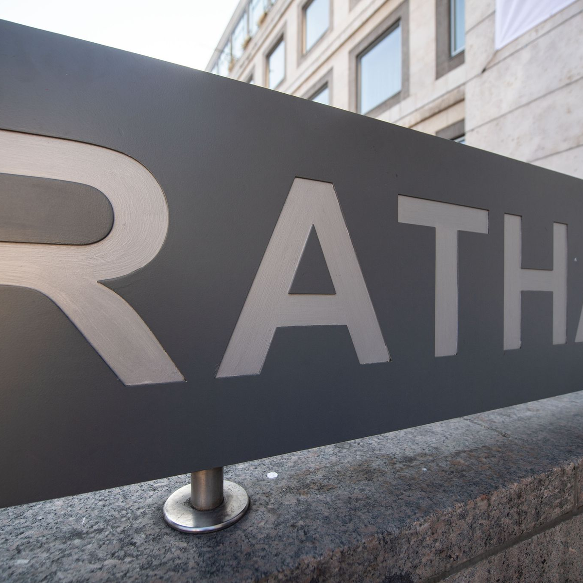 Viele Bürgerinnen und Bürger wünschen sich schnelleres Behördenhandeln (Foto: Archiv). - Foto: Marijan Murat/dpa