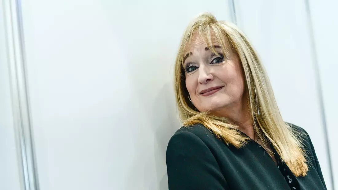Veronika Fischer (74) hat ihre Abschiedstournee von der großen Bühne aus gesundheitlichen Gründen abgesagt. (Archivbild) - Bild: Jens Kalaene/dpa-Zentralbild/dpa