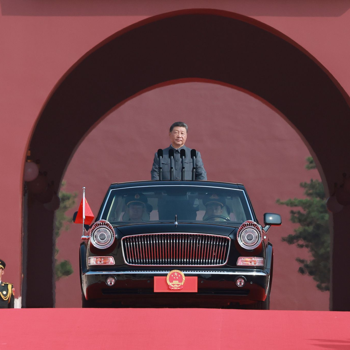 Xi hatte vor der Waffenschau in Peking friedliche Absichten seiner Armee betont.  - Foto: Wang Ye/XinHua/AP/dpa
