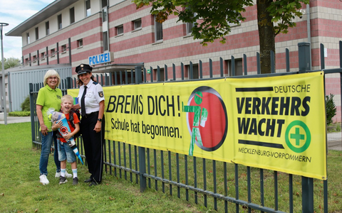 POL-HRO: Verkehrssicherheitsaktion BREMS DICH! Schule hat begonnen! - Foto: presseportal.de