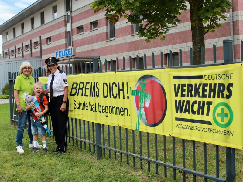 POL-HRO: Verkehrssicherheitsaktion BREMS DICH! Schule hat begonnen! - Foto: presseportal.de