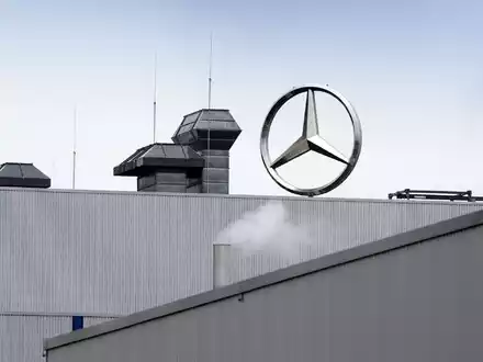 In Ludwigsfelde stellen rund 2.000 Beschäftigte Sprinter mit offenen Baumustern her. (Archivbild) - Foto: Soeren Stache/dpa-Zentralbild/dpa