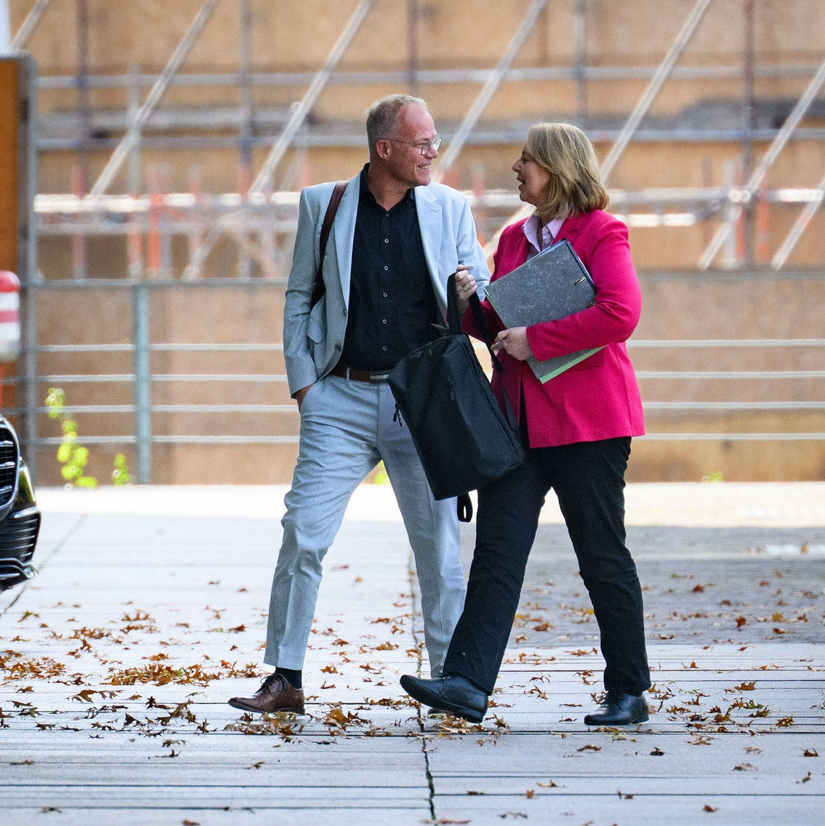 Kanzler Friedrich Merz will mit Sozialministerin Bärbel Bas Sozialreformen angehen. - Foto: Bernd von Jutrczenka/dpa