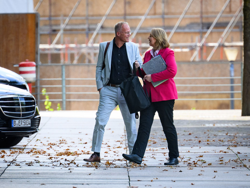 Merz und Bas haben sich nach den Auseinandersetzungen der letzten Tage versöhnt. - Foto: Bernd von Jutrczenka/dpa
