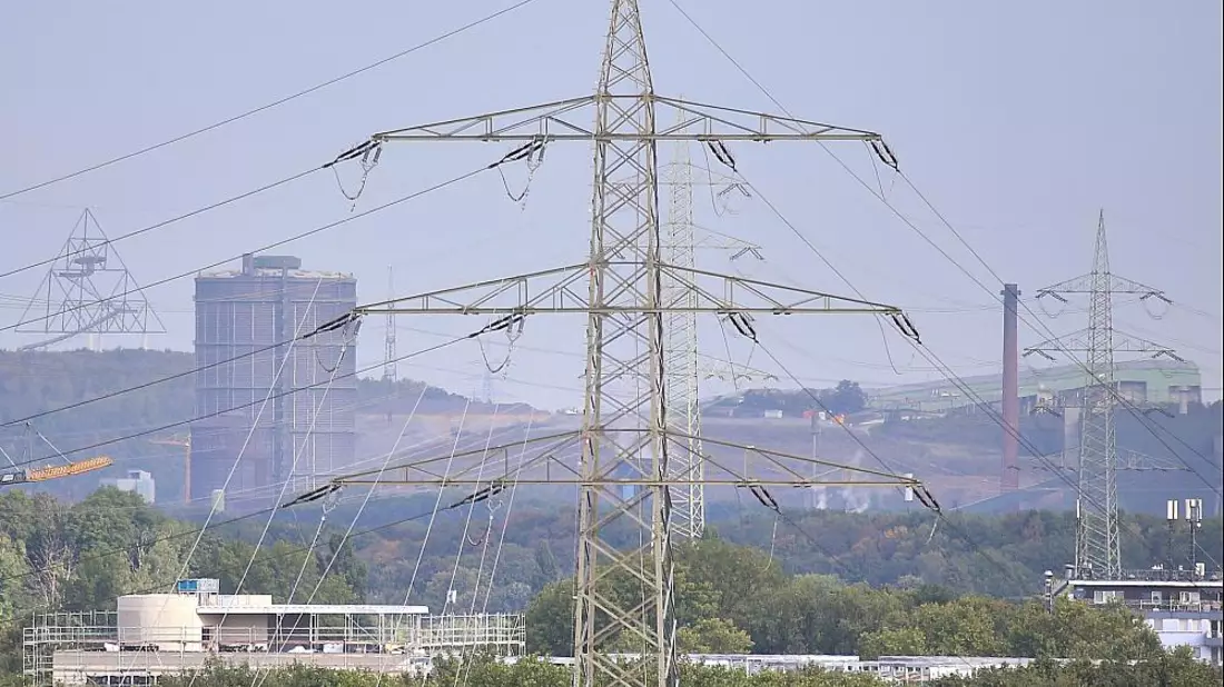 Stromleitungen im Ruhrgebiet (Archiv) - Bild: über dts Nachrichtenagentur