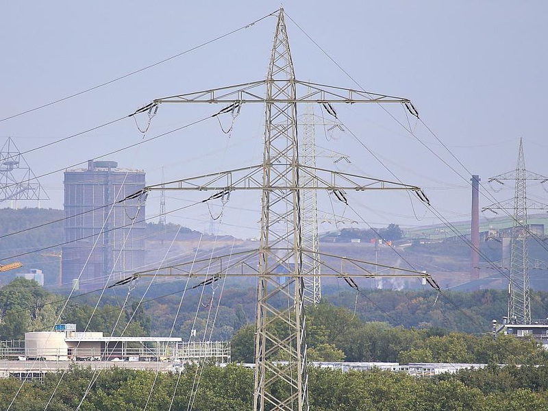 Stromleitungen im Ruhrgebiet (Archiv) - Foto: über dts Nachrichtenagentur