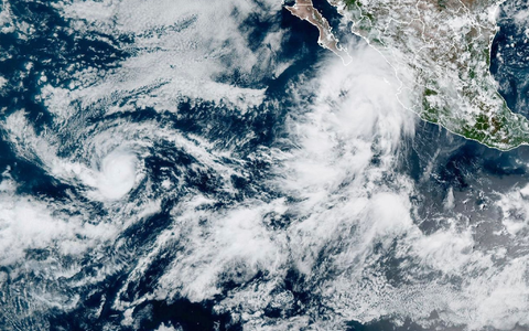 «Lorena» zieht auf die Westküste von Mexiko zu. - Foto: Uncredited/NOAA/AP/dpa