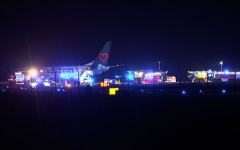 Die Passagiere sind unverletzt. - Foto: tv7news.de/dpa