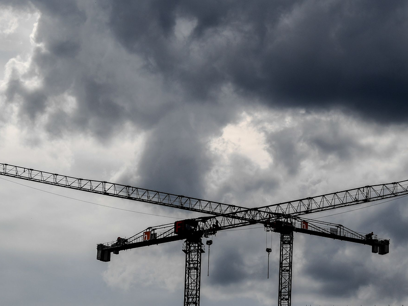 Die deutsche Wirtschaft wird nach Einschätzung des Ifo-Instituts in diesem und im nächsten Jahr schwächer wachsen als erwartet. (Symbolbild) - Foto: Britta Pedersen/dpa-Zentralbild/dpa