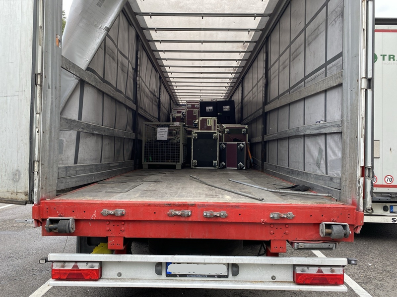 POL-PDLD: Schwerverkehrskontrolle: Fahrer wegen fehlender Ladungssicherung und Geschwindigkeitsüberschreitung beanstandet - Foto: presseportal.de